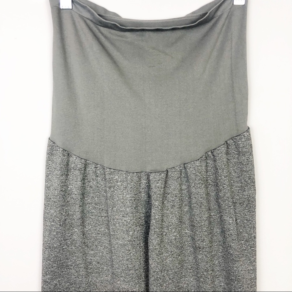 Classic Concepts Maternity Gray Leggings - Picture 2 of 4